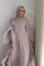 Load image into Gallery viewer, Alia Classic Modest Dress
